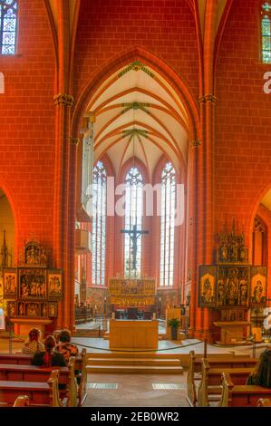 FRANCOFORTE, GERMANIA, 18 AGOSTO 2018: Interno della cattedrale imperiale di San Bartolomeo a Francoforte, Germania Foto Stock