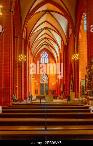 FRANCOFORTE, GERMANIA, 18 AGOSTO 2018: Interno della cattedrale imperiale di San Bartolomeo a Francoforte, Germania Foto Stock