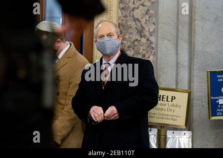 Washington, DC, Stati Uniti. 11 Feb 2021. David Schoen, avvocato dell’ex presidente americano Donald J. Trump, arriva il terzo giorno del secondo processo di impeachment contro Trump al Senato, presso il Campidoglio di Washington, DC, USA, il 11 febbraio 2021. I manager dell’impeachment delle case continuano a presentare le loro argomentazioni il terzo giorno del processo di impeachment del Senato contro l’ex presidente americano Donald J. Trump, sull’accusa di incitamento all’insurrezione per il suo ruolo nel 06 gennaio violento attacco al Campidoglio americano.Credit: Michael Reynolds - Pool via CNP | Usage worldwide Credit: dpa/Alamy Live News Foto Stock