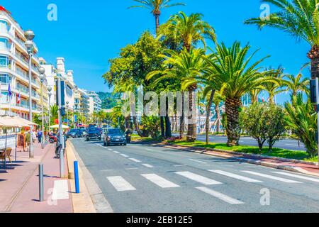 NIZZA, FRANCIA, 11 GIUGNO 2017: Vista della Promenade des anglais a Nizza, Francia Foto Stock