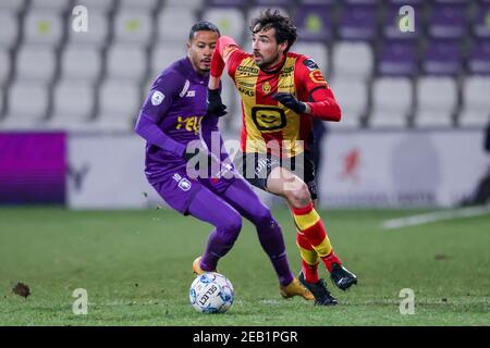 ANTWERPEN, BELGIO - FEBBRAIO 11: Musashi Suzuki di Beerschot VA, Thibaut Peyre del KV Mechelen durante la partita di Coppa Croky tra Beerschot e KV Mechelen allo Stadio Olimpico il 11 Febbraio 2021 ad Anversa, Belgio (Foto di Perry van de Leuvert/Orange Pictures) Foto Stock