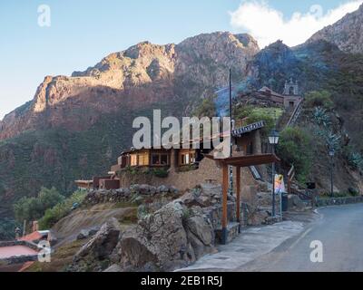 Montana de las Tierras, Gran Canaria, Isole Canarie, Spagna 14 dicembre 2020: Ristorante nel piccolo villaggio Montana de las Tierras a Barranco de Foto Stock