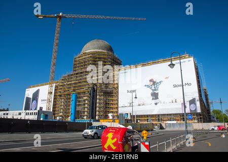 Berlino Germania - Aprile 21. 2018: Palazzo di Berlino un centro culturale sull'isola dei musei in fase di ricostruzione Foto Stock