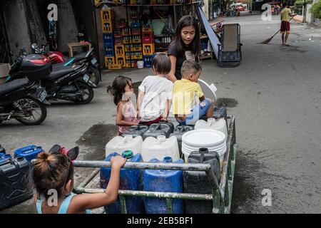 Cimitero, Manila, Filippine, vivere all'interno di un cimitero, la vita e la morte Foto Stock