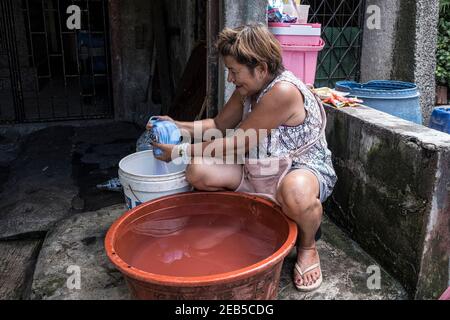 Cimitero, Manila, Filippine, vivere all'interno di un cimitero, la vita e la morte Foto Stock