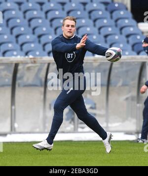 BT Murrayfield Stadium, Edinburgh.Scotland UK.12th Feb 21. Scotland Rugby Squad Training session for the Guinness Six Nations match vs Wales Pic Shows Scotland Duhan ven der Merwe ( (Edinburgh) Credit: eric mcowat/Alamy Live News Foto Stock