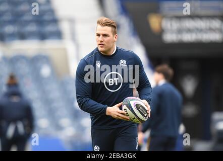 BT Murrayfield Stadium, Edinburgh.Scotland UK.12th Feb 21. Scotland Rugby Squad Training session for the Guinness Six Nations match vs Wales Pic Shows Scotland Duhan ven der Merwe ( (Edinburgh) Credit: eric mcowat/Alamy Live News Foto Stock