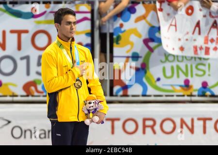 Toronto Panam Games 2015: Cerimonia di Medaglia per la barra orizzontale in uomini artistici ginnici. Primo posto Jossimar Calvo Moreno dalla Colombia, secondo pla Foto Stock