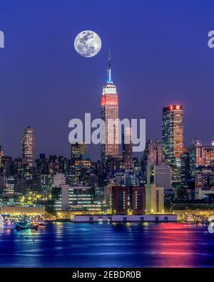 2001 STORICO EMPIRE STATE BUILDING MIDTOWN SKYLINE HUDSON RIVER MANHATTAN NEW YORK CITY STATI UNITI Foto Stock