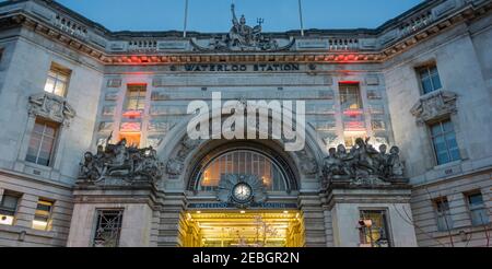 Ingresso alla stazione di Waterloo nella città di Londra, Regno Unito Foto Stock