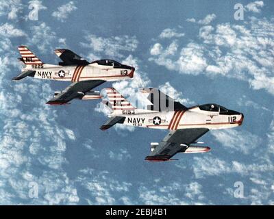 FJ-3M Nord America Fury di VF-53 nel volo c1957. Foto Stock