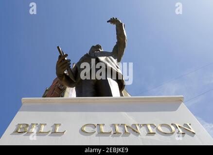 Statua del presidente americano Bill Clinton a Pristina (Kosovo). Foto Stock