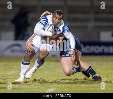 12 febbraio 2021; AJ Bell Stadium, Salford, Lancashire, Inghilterra; premiership inglese Rugby, sale Sharks contro Bath; Semesa Rokoduguni di Bath Rugby è affrontata Foto Stock