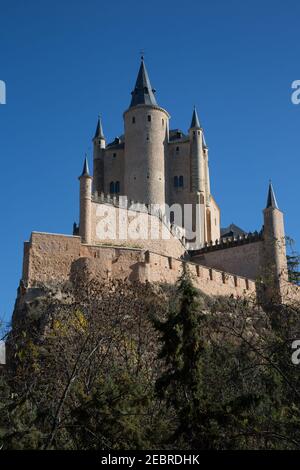 Una vista dell'Alcazar a Segovia in Spagna. Da una serie di vedute generali di Segovia in Spagna. Foto Stock