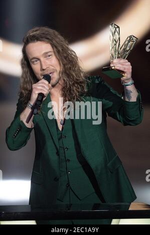 Julien Dore riceve il premio per la migliore creazione audiovisiva dell'anno durante il 36° Victoires de la Musique alla Seine musicale il 12 febbraio 2021 a Boulogne-Billancourt, Francia. Foto di David Niviere/ABACAPRESS.COM Foto Stock