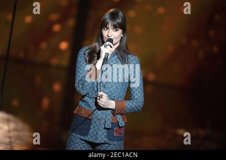 Clara Luciani suona in scena durante il 36° Victoires de la Musique alla Seine musicale il 12 febbraio 2021 a Boulogne-Billancourt, Francia. Foto di David Niviere/ABACAPRESS.COM Foto Stock