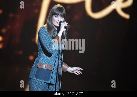 Clara Luciani suona in scena durante il 36° Victoires de la Musique alla Seine musicale il 12 febbraio 2021 a Boulogne-Billancourt, Francia. Foto di David Niviere/ABACAPRESS.COM Foto Stock