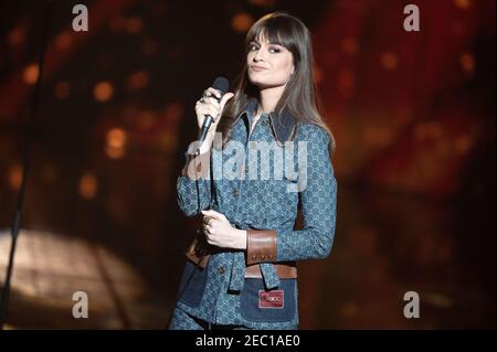 Clara Luciani suona in scena durante il 36° Victoires de la Musique alla Seine musicale il 12 febbraio 2021 a Boulogne-Billancourt, Francia. Foto di David Niviere/ABACAPRESS.COM Foto Stock