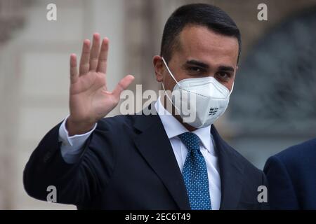 Roma, Italia. 13 Feb 2021. Luigi di Maio, Ministro degli Affari Esteri. Il nuovo Governo italiano, guidato dal Professore ed ex Presidente della Banca Centrale europea Mario Draghi, lascia il Palazzo del Quirinale dopo aver giurato davanti al Presidente della Repubblica Italiana, Sergio Mattarella. Questo è il sessantasettesimo Governo d'Italia. Credit: LSF Photo/Alamy Live News Foto Stock