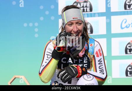 WEIDLE Kira (GER) Medaglia d'Argento in occasione dei Campionati mondiali DI SCI alpino 2021 FIS - Downhill - Donne, gara di sci alpino a Cortina (BL), Italia, febbraio 13 2021 Foto Stock