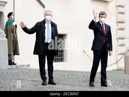 2/13/2021 - Daniele Franco e Andrea Orlando, rispettivamente nominati Ministro dell'Economia e Ministro del lavoro nel nuovo governo di Mario Draghi, lasciano il Quirinale dopo la cerimonia di giuramento (Foto di IPA/Sipa USA) Foto Stock