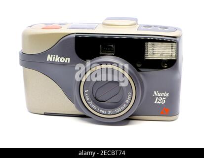 Photo of an Old used 35mm Nikon Nuvis 125 film camera grigio e argento con flash incorporato con un obiettivo zoom da 30-100 mm e macro Foto Stock