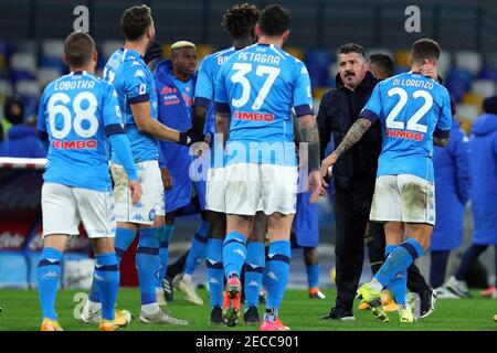 Napoli, Italia. 13 Feb 2021. Gennaro Gattuso allenatore di Napoli festeggia con i suoi giocatori al termine del campionato italiano Serie UNA partita di calcio tra SSC Napoli e Juventus FC il 13 febbraio 2021 allo stadio Diego Armando Maradona di Napoli - Foto Federico Proietti / DPPI / LM Credit: Gruppo Editoriale LiveMedia/Alamy Live News Foto Stock