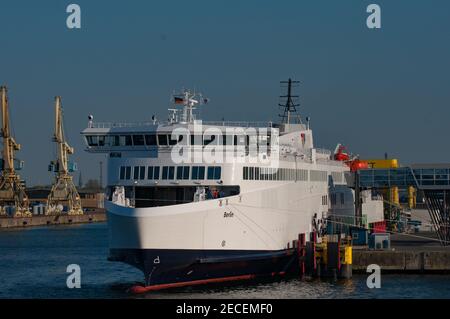 Rostock Germania - 6 maggio. 2016: Scandlines traghetto Berlino nel porto di Rostock Foto Stock