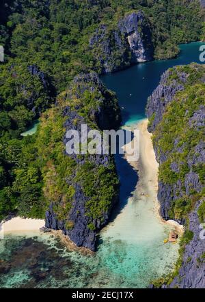 Vista aerea della grande Laguna El Nido, Palawan, Filippine Foto Stock