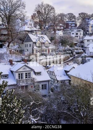 Verschneites Treppenviertel in Hamburg-Blankenese, Deutschland, Europa Treppenviertel innevato, Amburgo-Blankenese, Germania, Europa Foto Stock