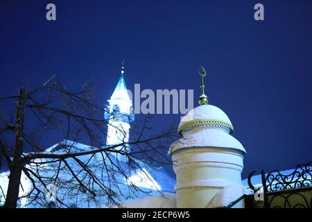 Dettagli della Moschea Mardjani in inverno di notte, Kazan Foto Stock