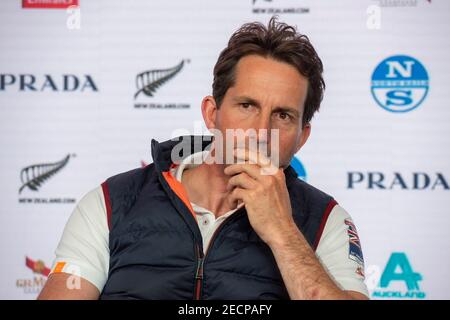 Auckland, Nuova Zelanda. 14 febbraio 2021. Finali della Coppa Prada. Credit Chris Cameron / Alamy Live News. Auckland, Nuova Zelanda. 14 febbraio 2021. Finali della Coppa Prada. Credit Chris Cameron / Alamy Live News. Conferenza stampa post gara. INEOS Team CEO del Regno Unito e Skipper Sir ben Ainslie. Finali della Coppa Prada. Credit: Chris Cameron/Alamy Live News Foto Stock