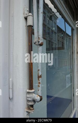 Wien, Alser Straße 36, aufgelassenes Geschäft, Musikhaus Foto Stock