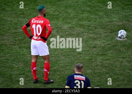 Mehdi Carcela di Standard raffigurato durante una partita di calcio tra Standard Liegi e Royal Antwerp FC, domenica 14 febbraio 2021 a Liegi, il giorno 26 Foto Stock