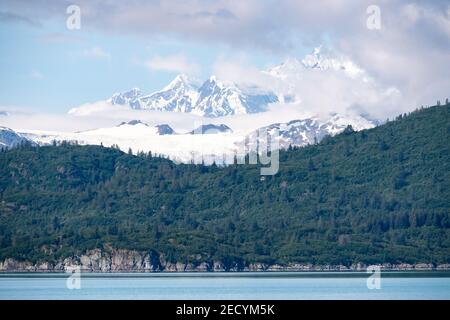 Glacier Bay National Park & Preserve nel sud-est dell'Alaska è conosciuta per la sua abbondanza panoramica di ghiacciai Foto Stock