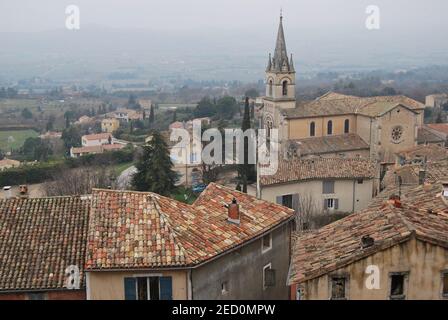 Villaggio collinare in Provenza Foto Stock