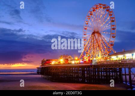 Central Pier Blackpool Foto Stock