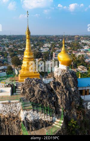 Taung Kew Paya costruito su rocce, Loikaw, Kayah stato, Myanmar Foto Stock