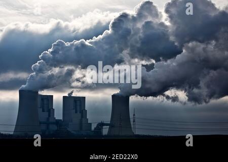 Centrale elettrica alimentata a lignite di Neurath, unità F e G, la più grande centrale elettrica in Germania, Grevenbroich, Renania settentrionale-Vestfalia, Germania Foto Stock