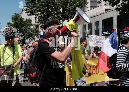 PARIGI, FRANCIA - 29 GIUGNO 2019: 33a protesta giubbotto Gilets Juanes a Parigi. Foto Stock