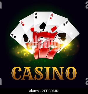 Poster del casinò. Il gioco del poker aces le carte con il numero fortunato sette. Disegno vettoriale per il poster pubblicitario di fortuna del gioco d'azzardo del casinò, placard del gioco del poker Illustrazione Vettoriale