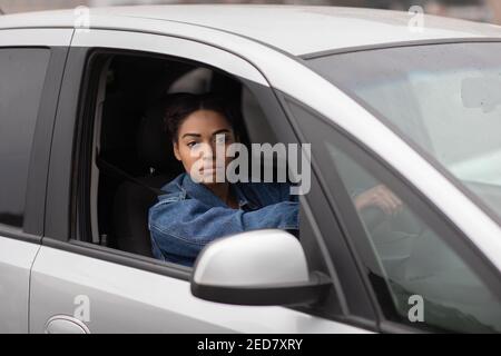 Buona strada per il conducente e la destra Foto Stock
