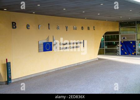 Belgio, Bruxelles, ingresso al Berlaymont, sede della Commissione europea. L'edificio Berlaymont (o Berlaymont) è la sede dell'UE Foto Stock