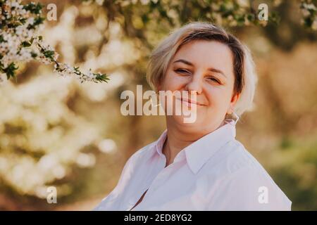 Il concetto di gente di accettazione di auto e positivo del corpo Foto Stock