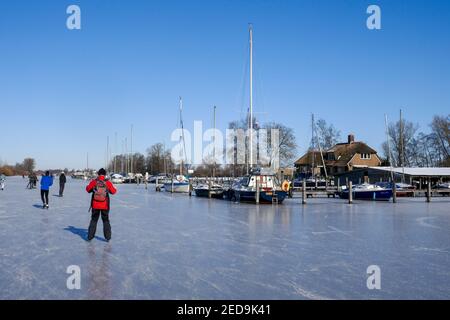 Pattinaggio sul ghiaccio al Beulakerwijde in Olanda Foto Stock