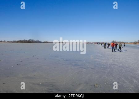 Pattinaggio su ghiaccio al Beulakerwijde in Olanda Foto Stock