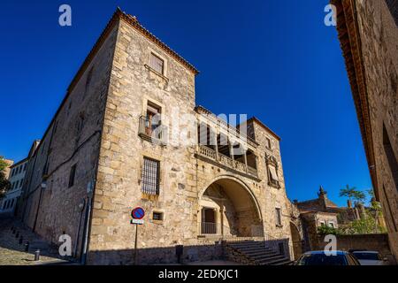 Palazzo di Juan Pizarro de Orellana, 16th secolo. Città vecchia di Trujillo, provincia di Caceres, Estremadura, Spagna Foto Stock