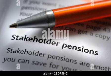 LETTERATURA DELLE PENSIONI DEGLI STAKEHOLDER CON PENSIONE DI PENSIONE DI PENNA RE STATO PENSIONE VECCHIAIA ECC REGNO UNITO Foto Stock