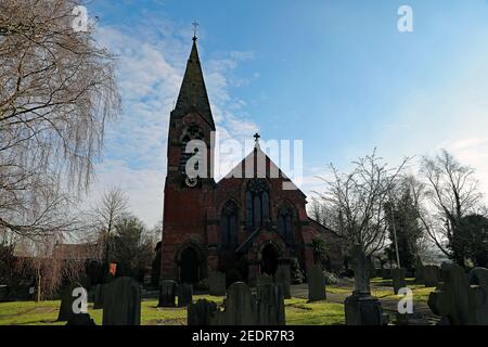 Il Cimitero della Chiesa Vergine di St Mary a Rufford. Lancashire. Foto Stock