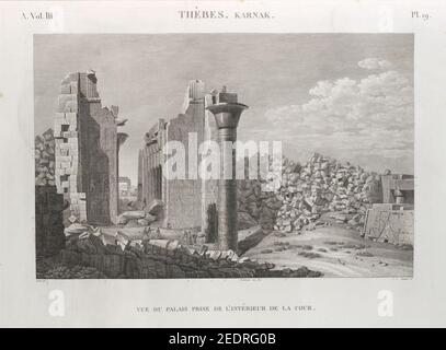 Thèbes. Karnak. Vue de palais pry de l'intérieur de la cour Foto Stock